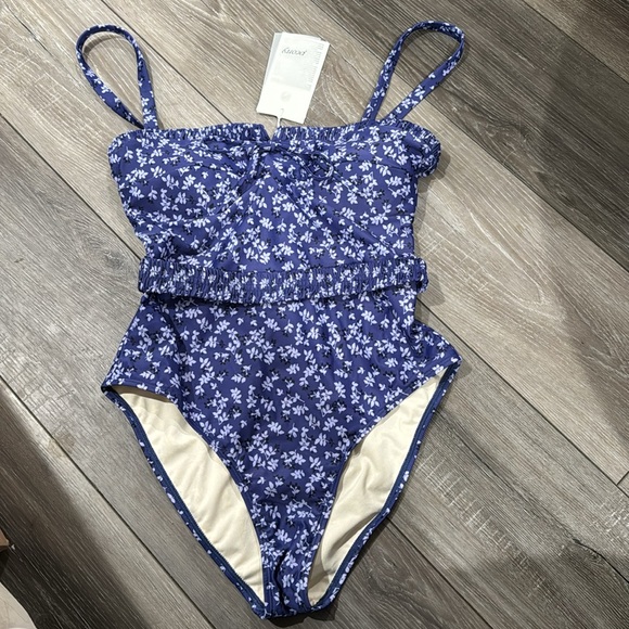 NWT! Peony Vacation Ruched Floral-Print‎ Stretch Swimsuit - Picture 5 of 7